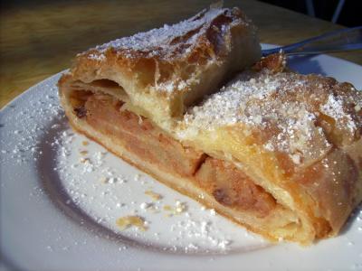 Butterteigstrudel