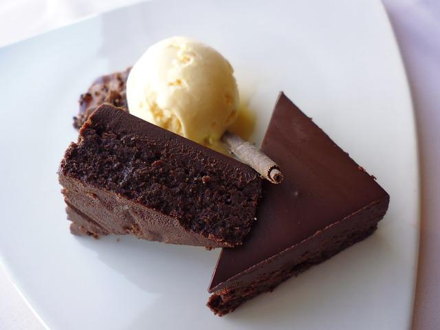 Schokoladenmousse Torte