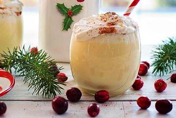 Obersmilch mit Maraschino Obersmilch mit Maraschino