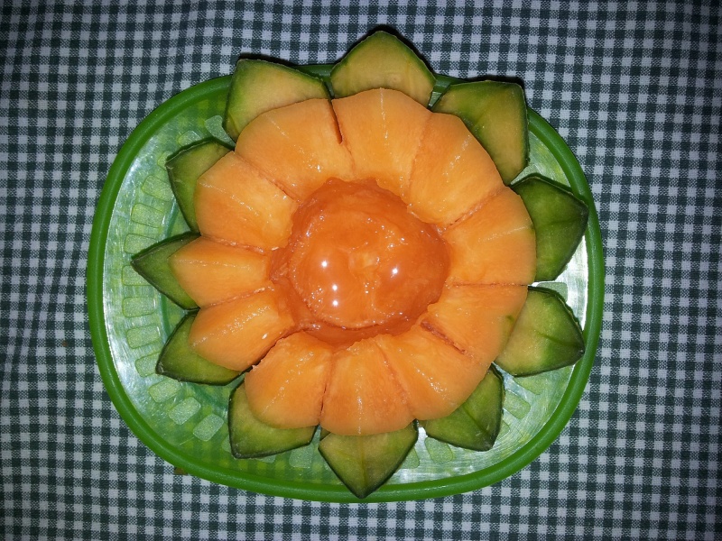 Melonensalat mit Pfirsich