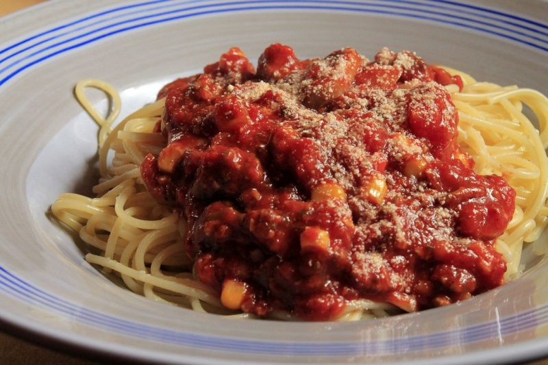 Spaghetti mit Paradeisern und Mozzarella