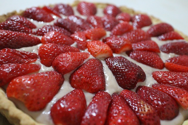 Erdbeer-Ananas Torte Erdbeer-Ananas Torte