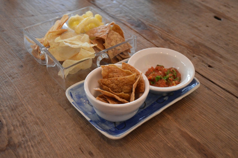 Chips von Brokkoli-, Karfiol-, Kohlrabiblttern