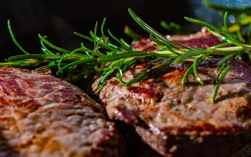 Beefsteak mit Wein Beefsteak mit Wein