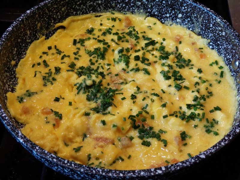 Rührei mit Zwiebel Rührei mit Zwiebel