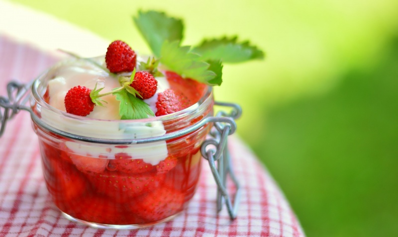 Erdbeeren mit Kirschwasser